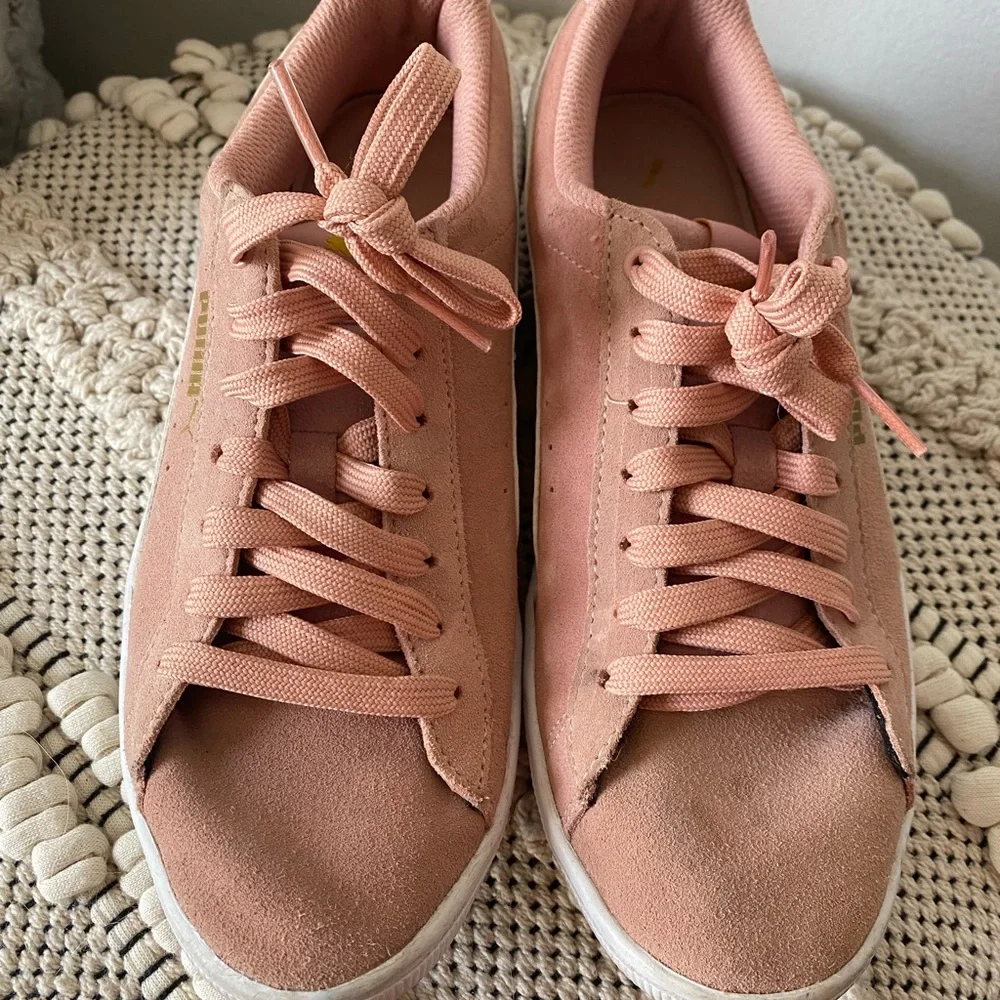 Peach Pumas - Picture 2 of 7